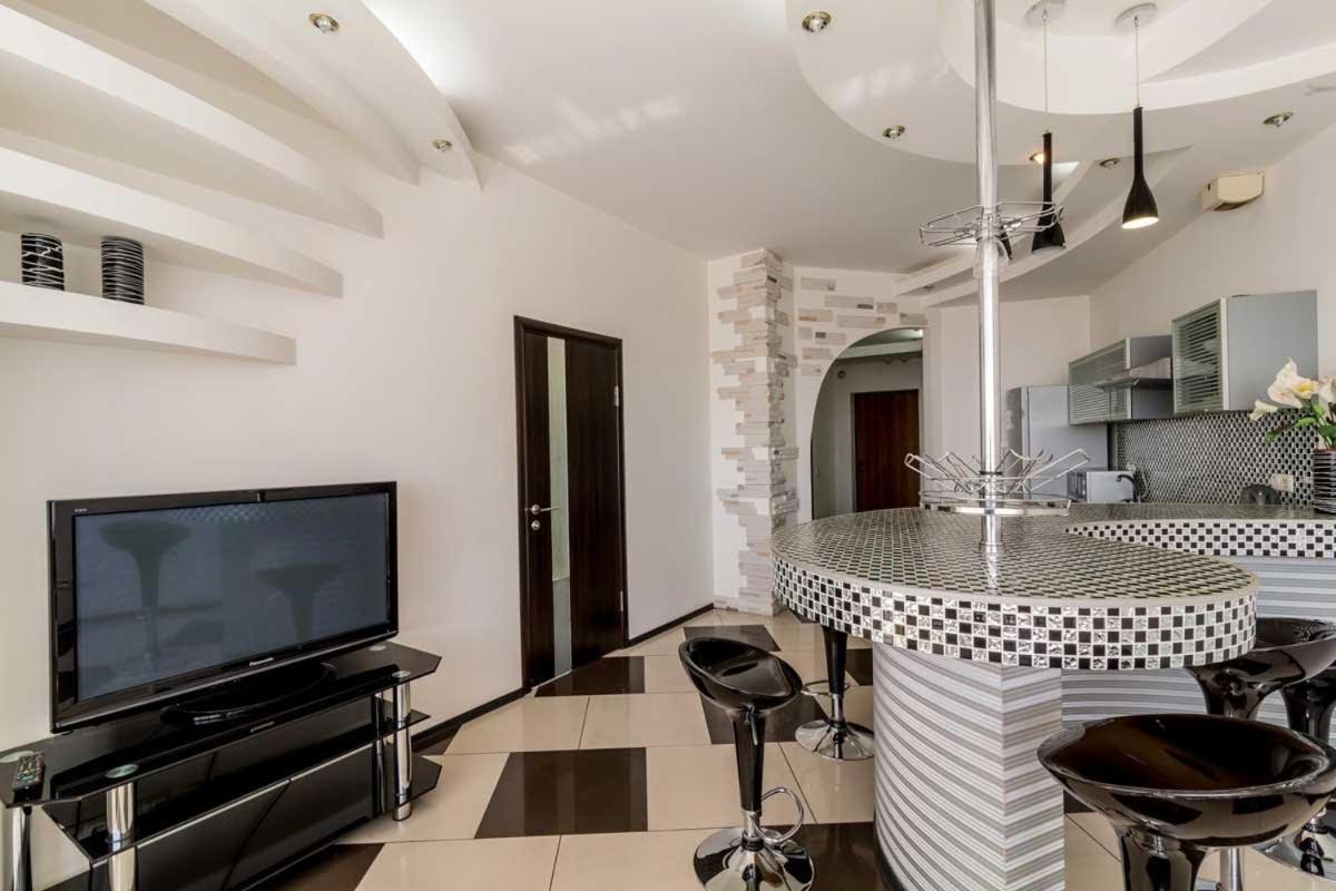 Cozy Apartment In Most City Center 第聂伯罗彼得罗夫斯克 外观 照片
