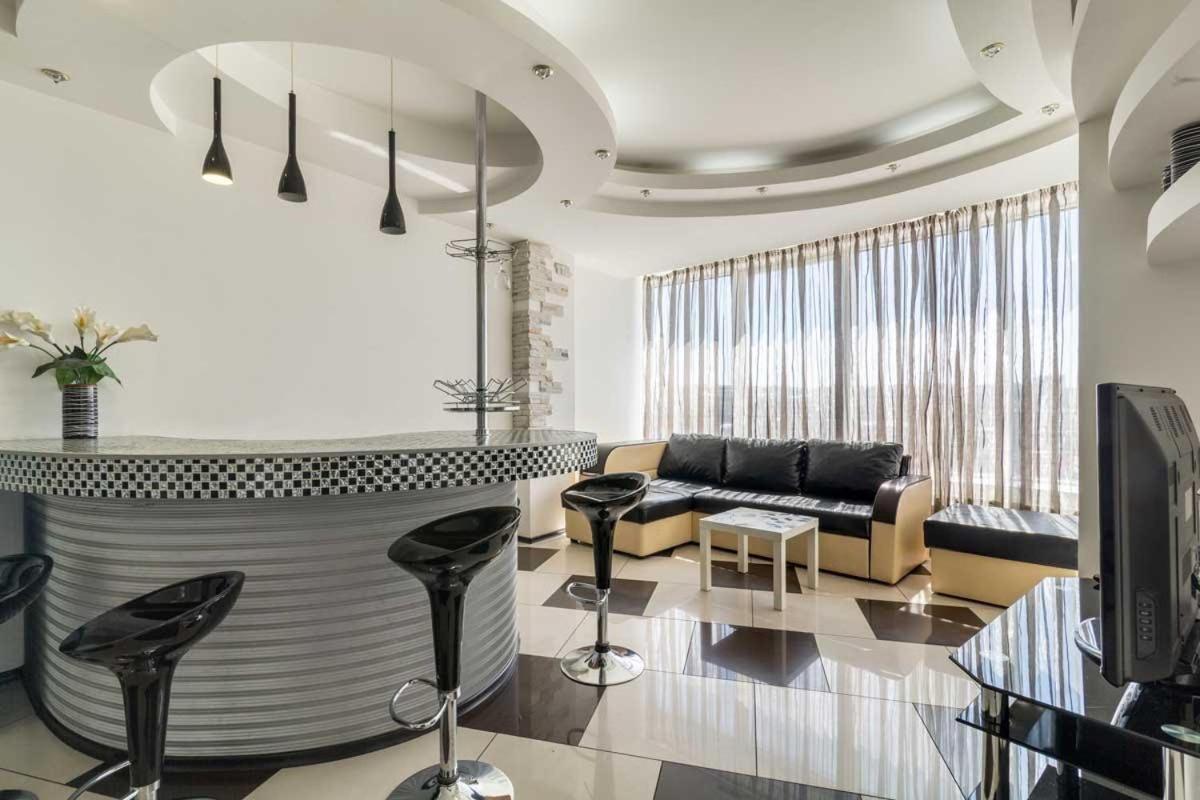 Cozy Apartment In Most City Center 第聂伯罗彼得罗夫斯克 外观 照片